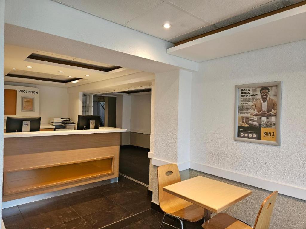 Sun1 O.R.Tambo Hotel Joanesburgo Exterior foto